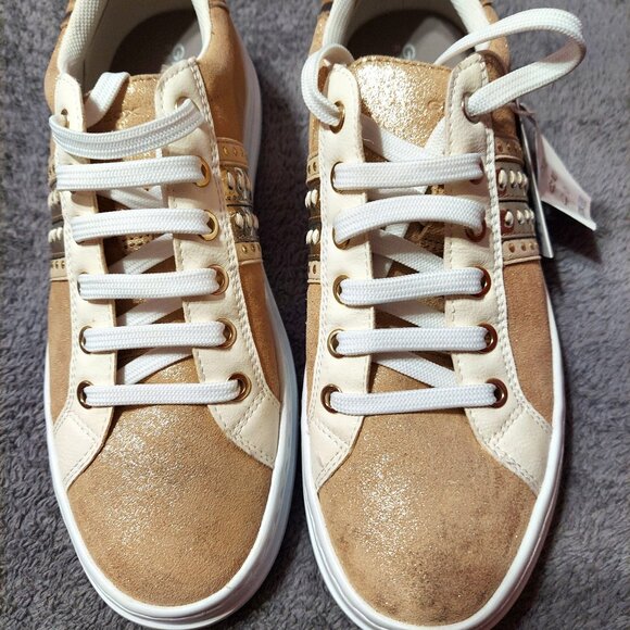NWT Geox Respira Gold Leather Lace Up Sneakers size 7.5M - Picture 1 of 2